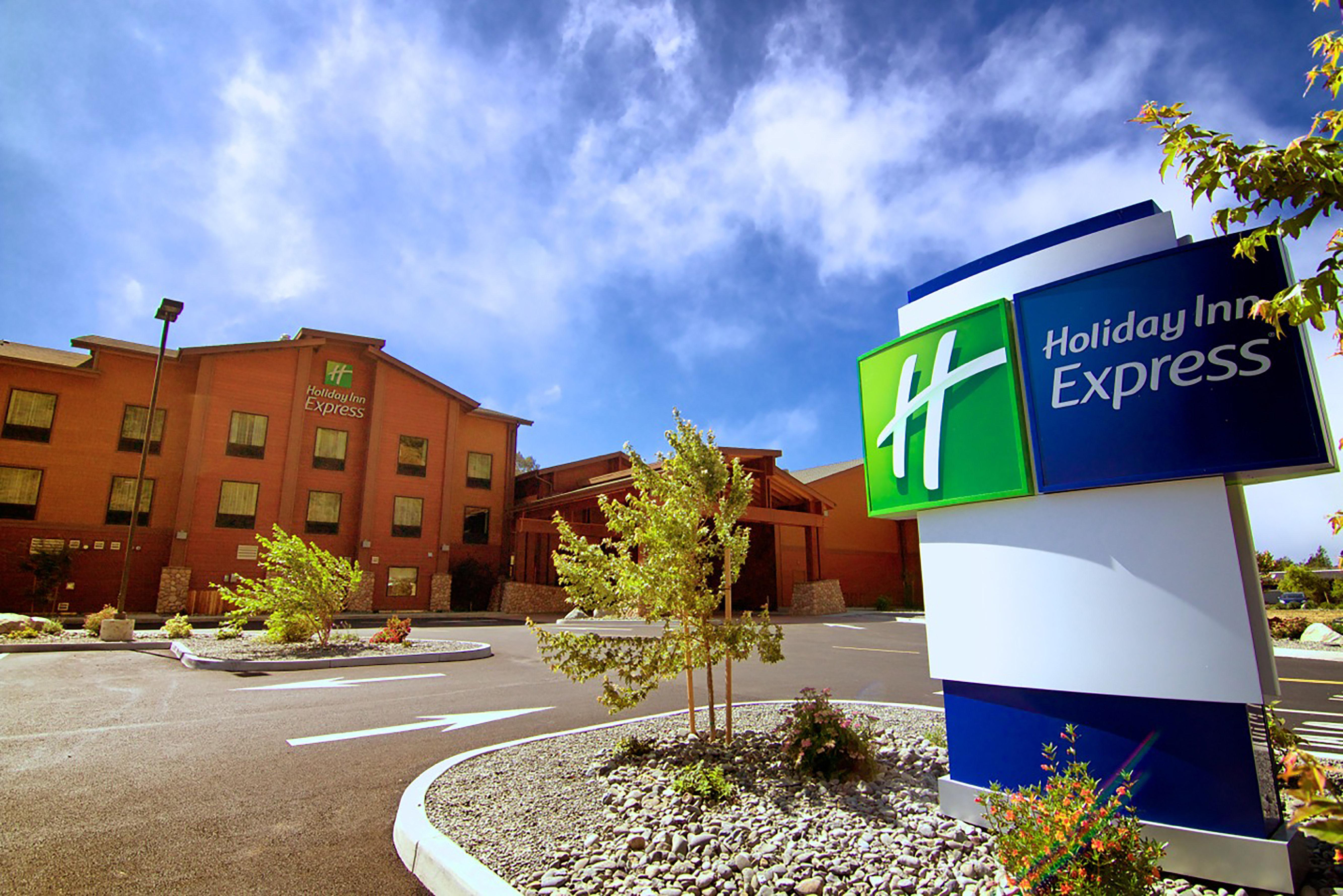Holiday Inn Express Redwood National Park By Ihg Klamath Exterior foto