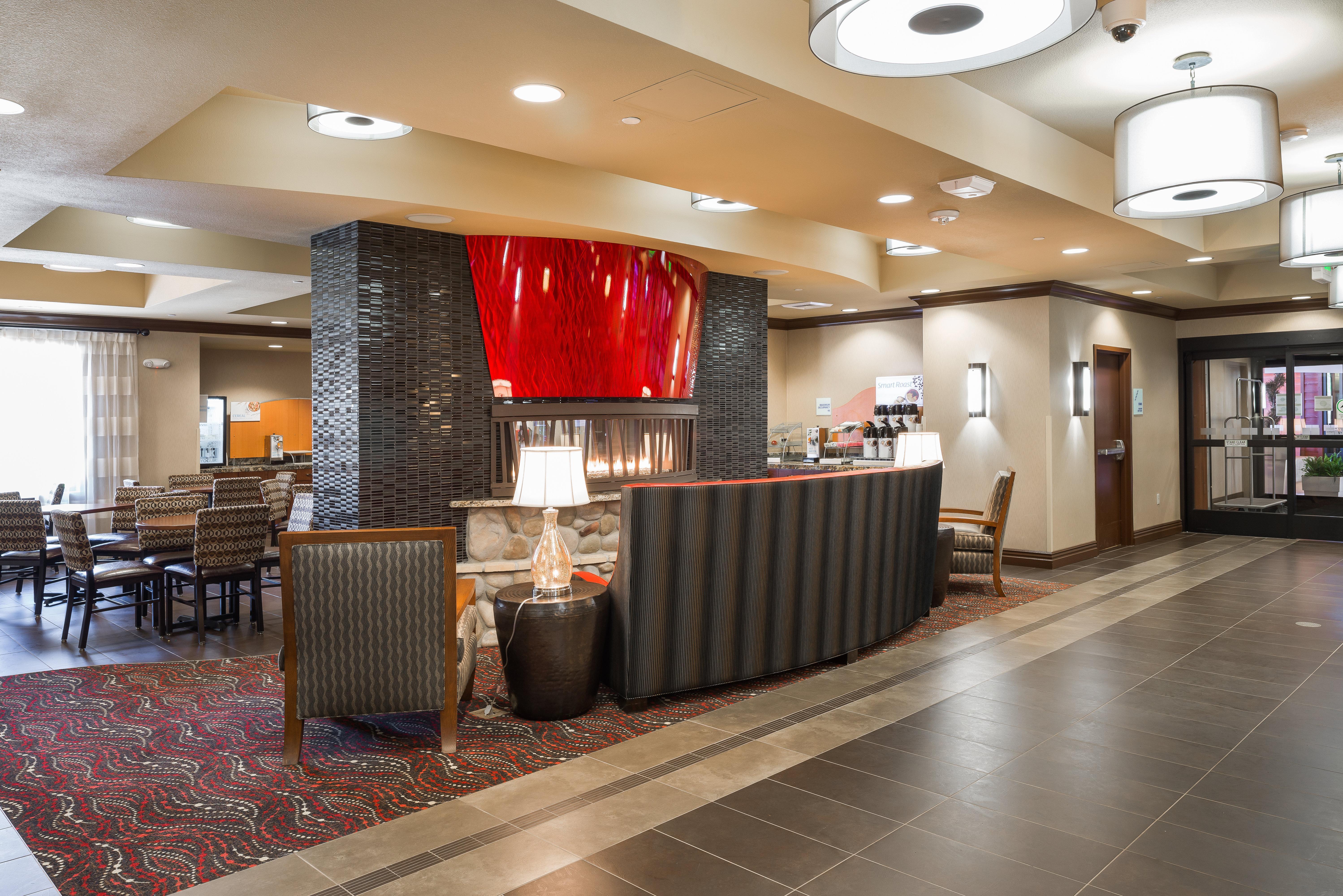 Holiday Inn Express Redwood National Park By Ihg Klamath Exterior foto