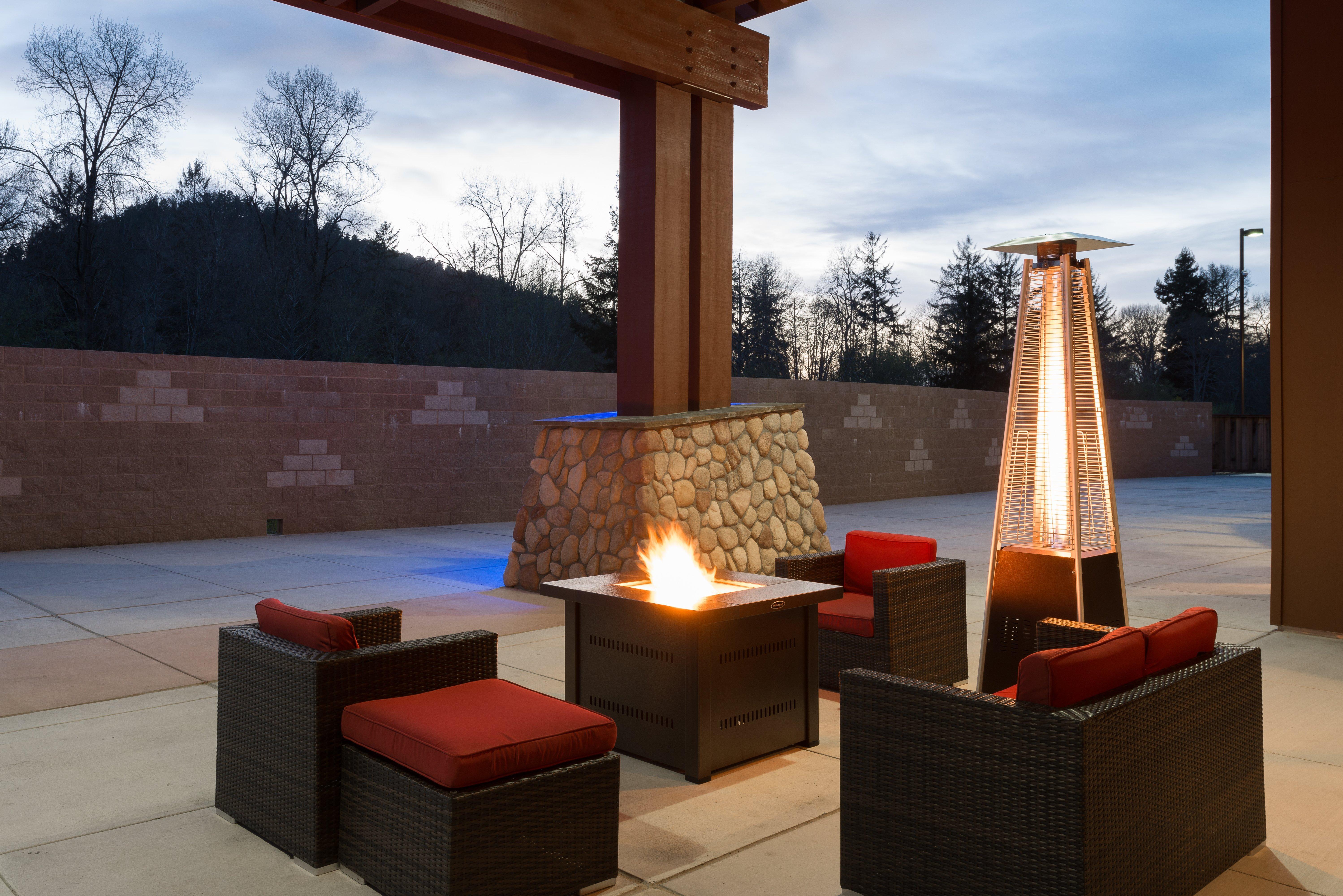 Holiday Inn Express Redwood National Park By Ihg Klamath Exterior foto